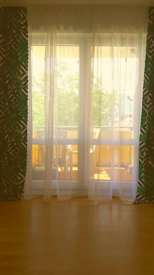 Schoene Ferienwohnung. Naehe Playmobil Und Messe Nbg Fürth Esterno foto